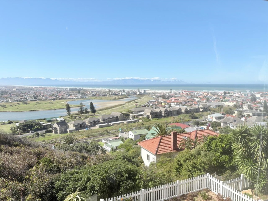 To Let 3 Bedroom Property for Rent in Muizenberg Western Cape